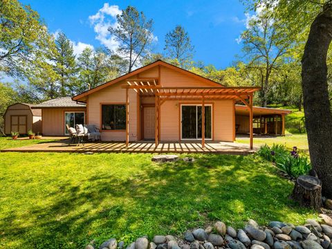 4640 Meadow Creek Road, Placerville, CA 95667 - MLS#: 225032410