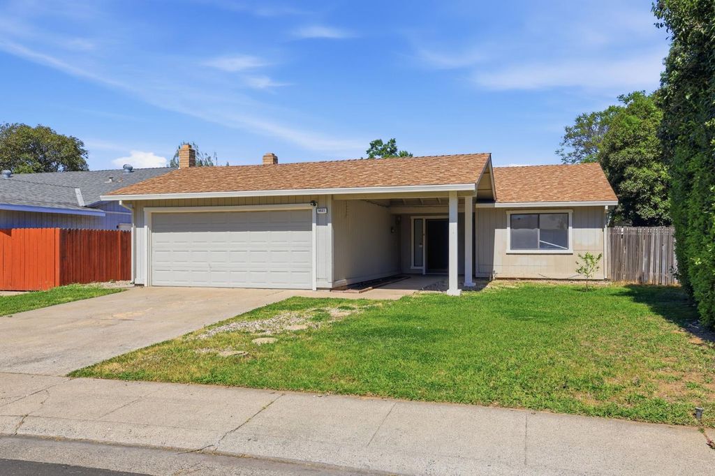 Photo of 9821 Winterwood Way, Sacramento, CA 95827 (MLS # 226034463)