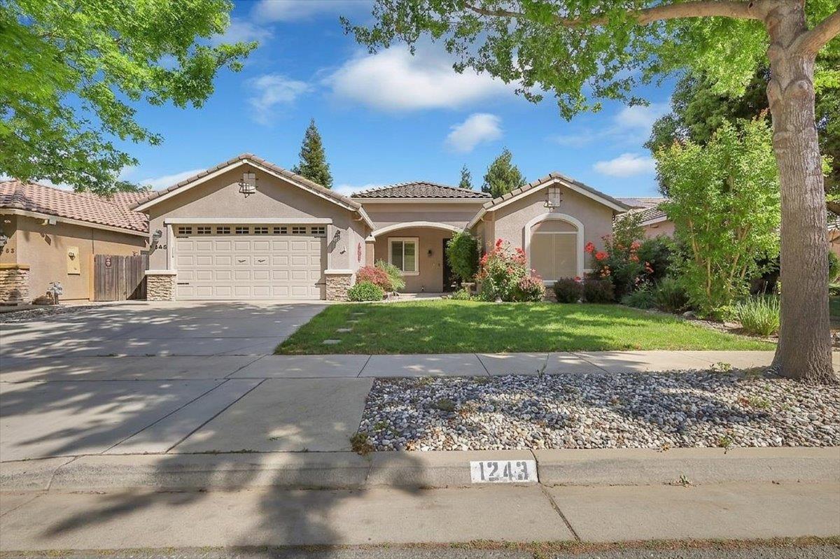 1243 Santa Barbara