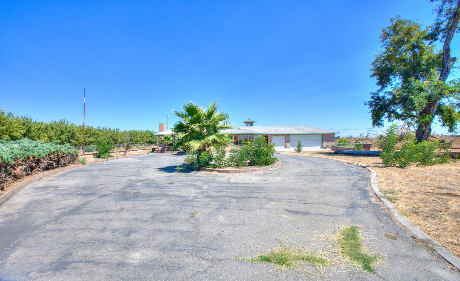 5655 Woodland Avenue