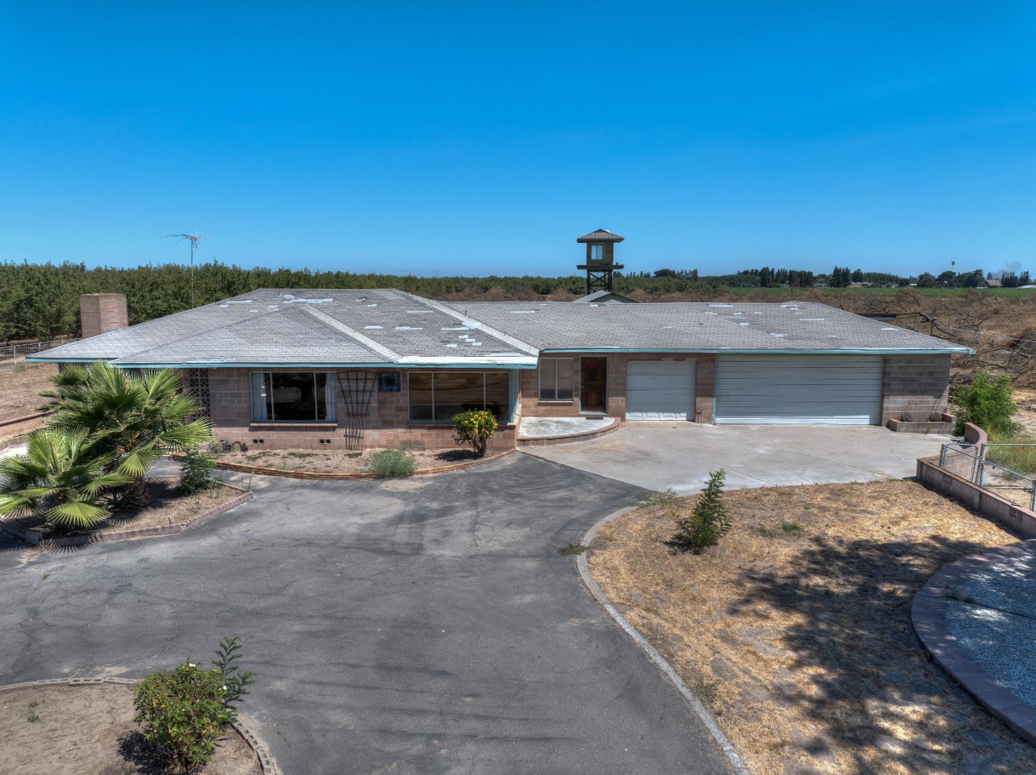 5655 Woodland Avenue