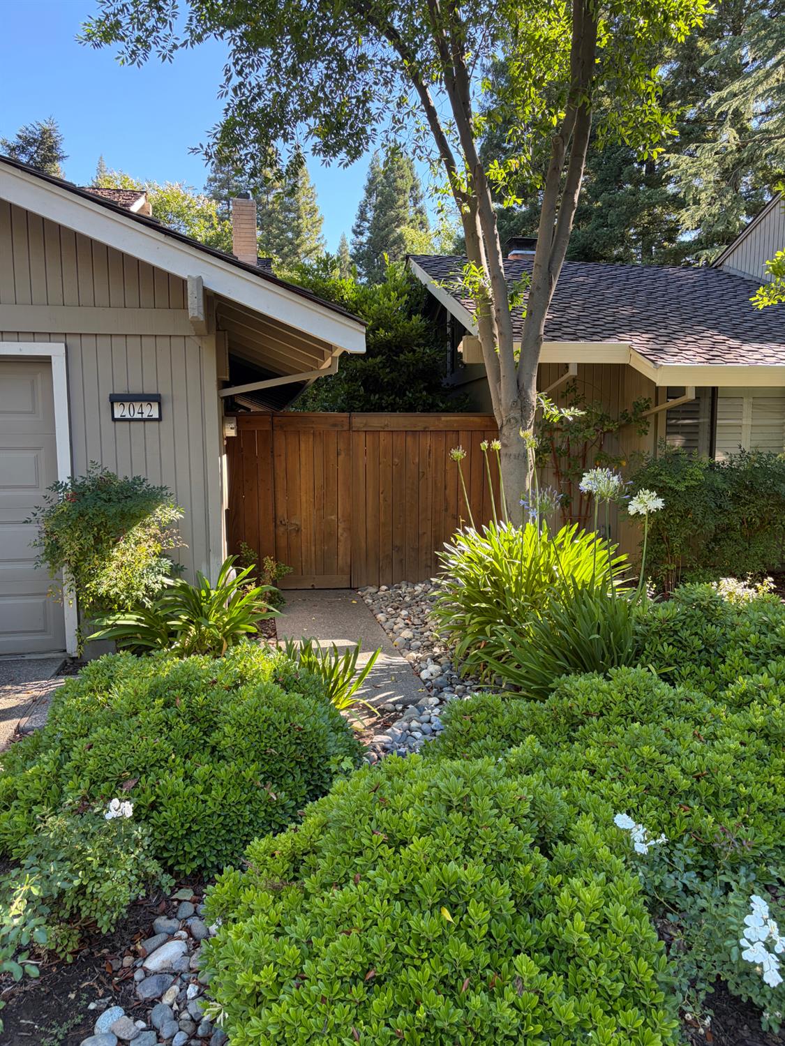 2042 University Park Drive