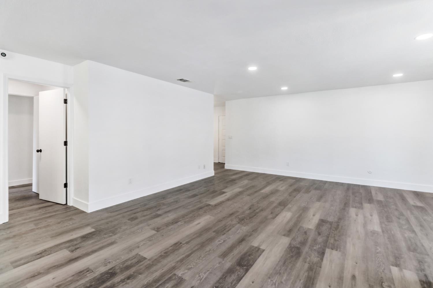 7638 Plaid Circle