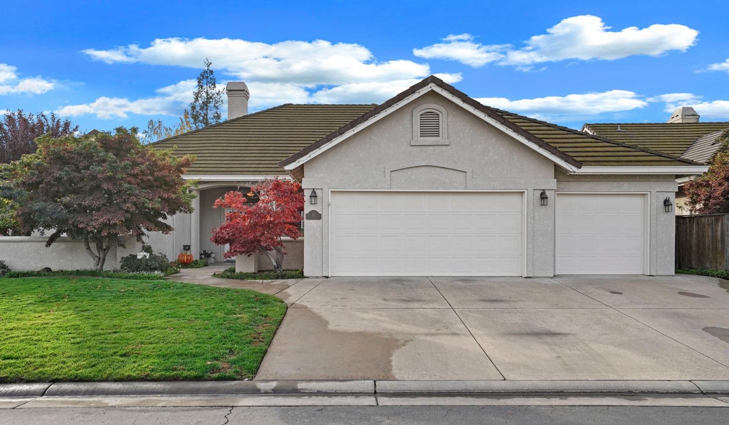 22 River Pointe Court