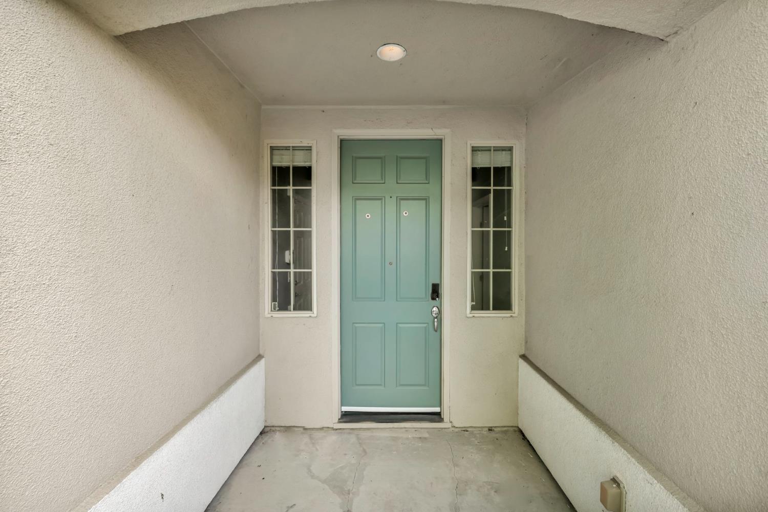 5301 E Commerce Way 72101