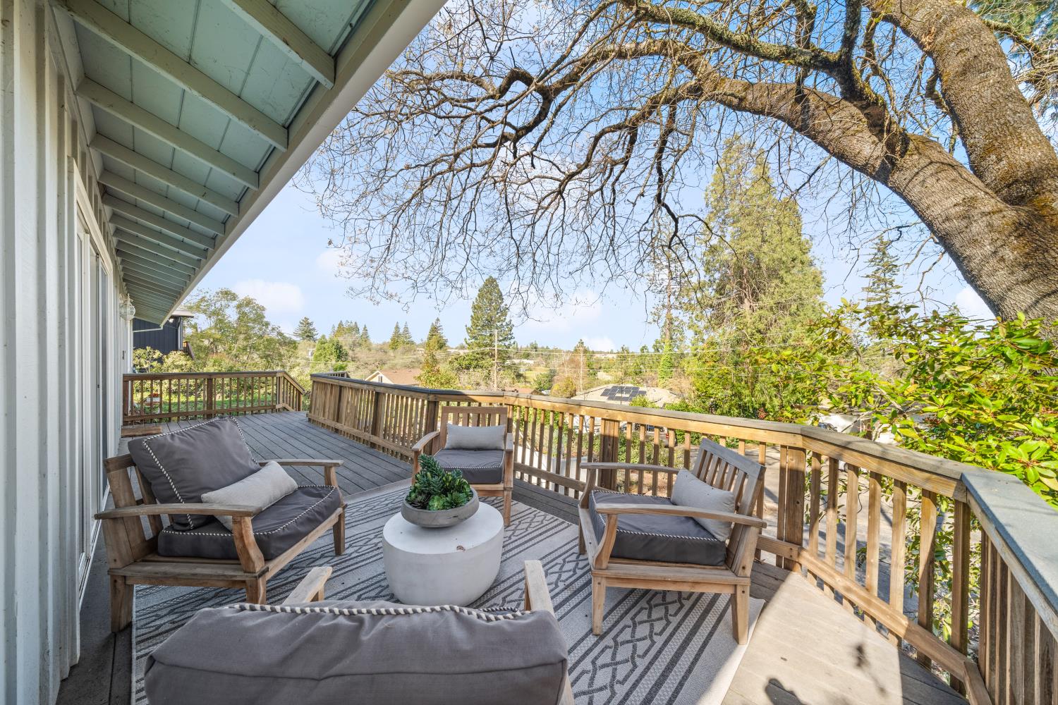 114 Pinecrest Avenue