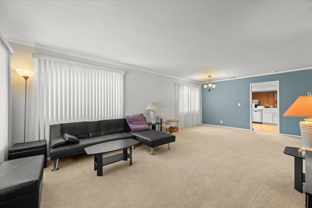 2425 Melville Way