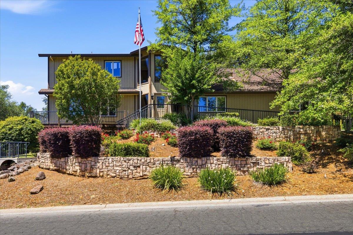 124 Mountain Oak Court