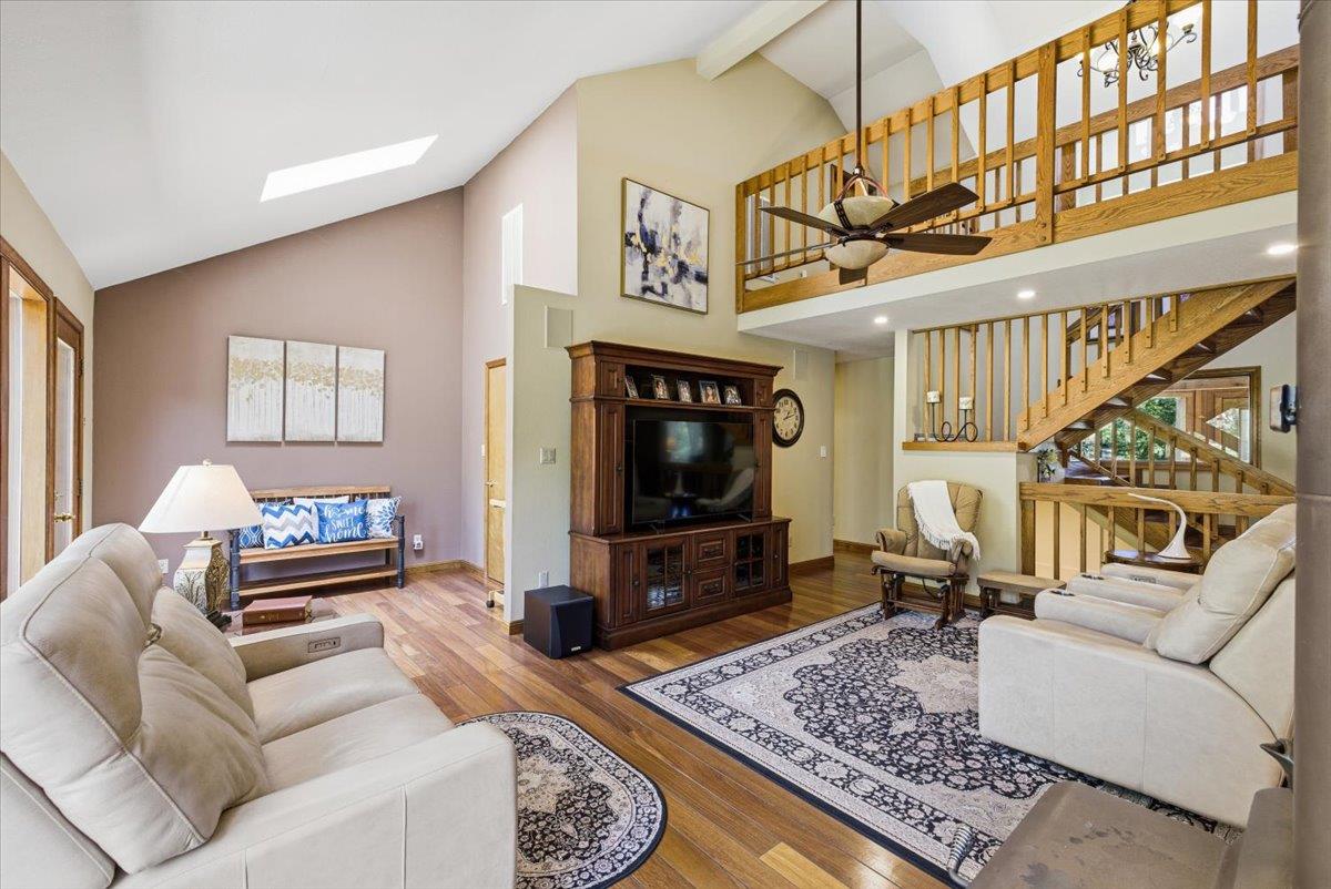 124 Mountain Oak Court