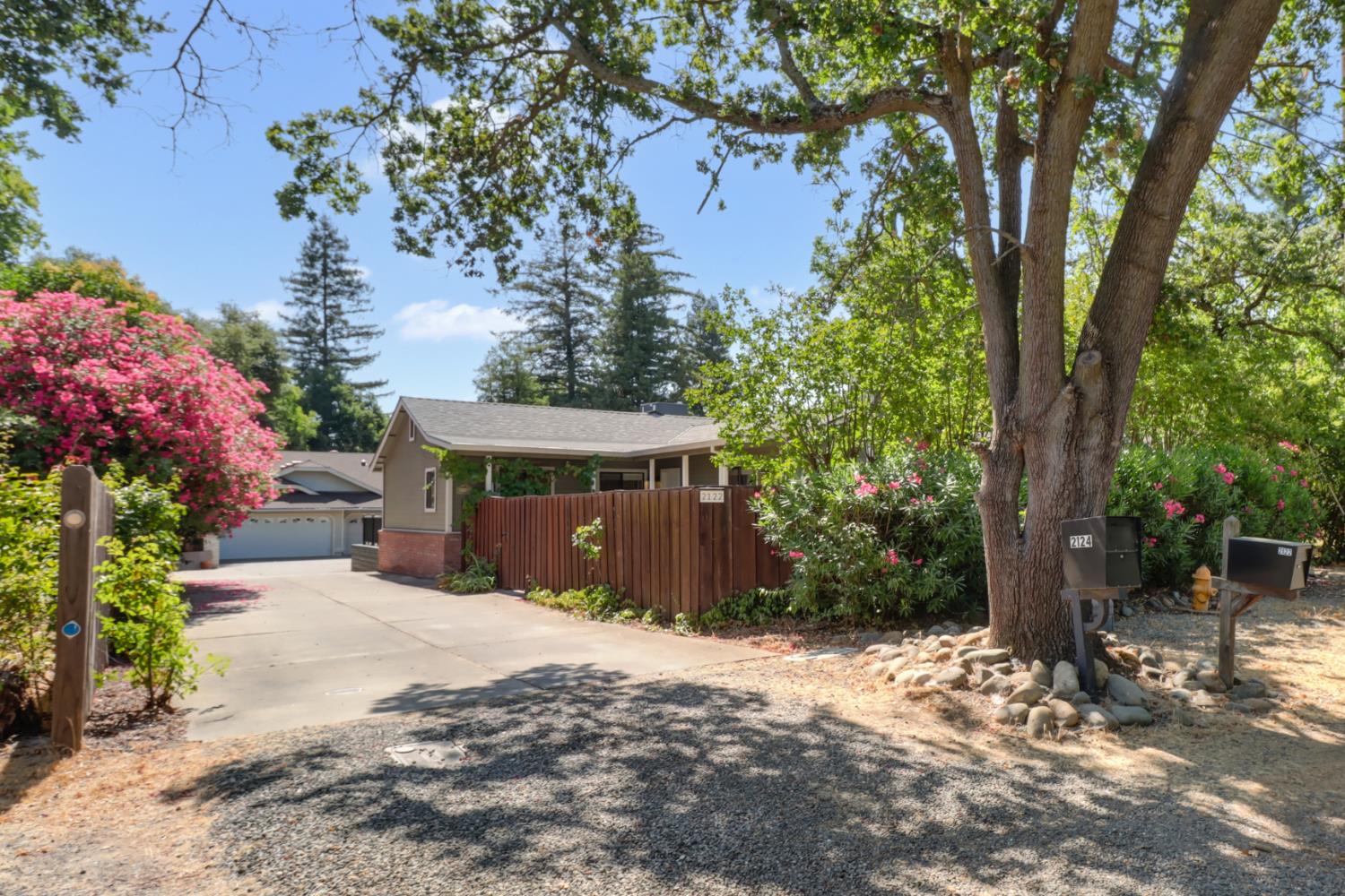 2122 Gunn Road