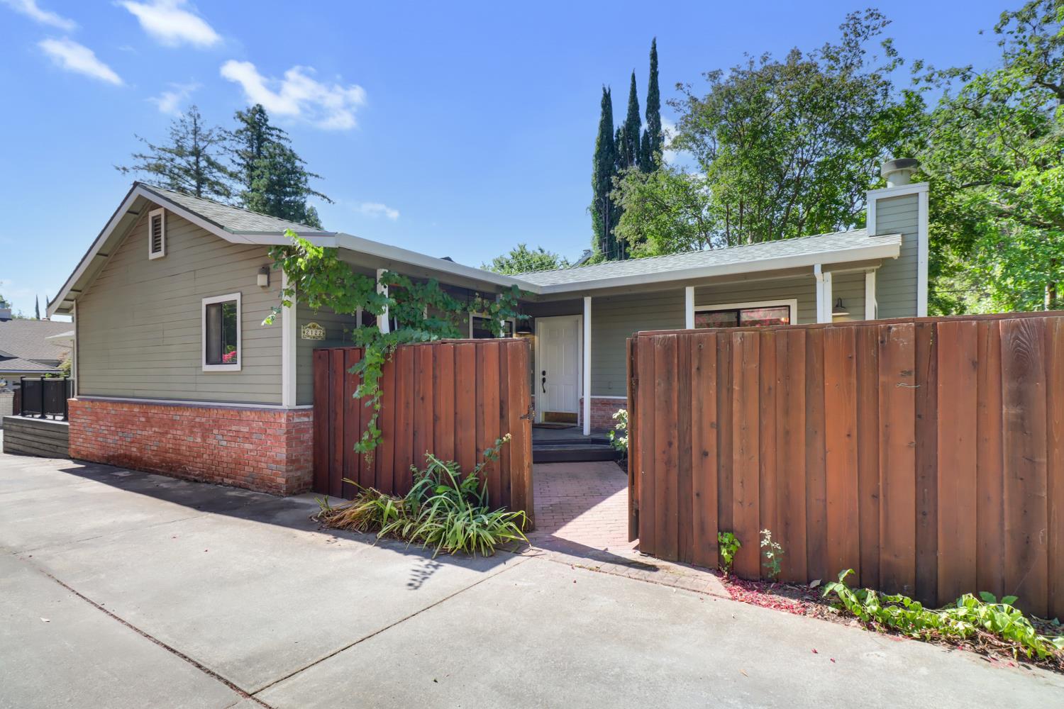 2122 Gunn Road