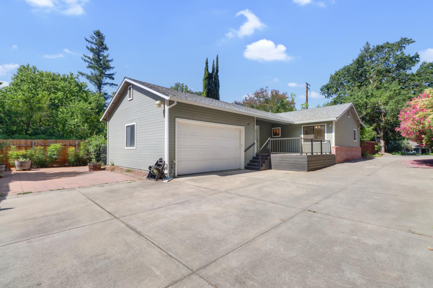 2122 Gunn Road