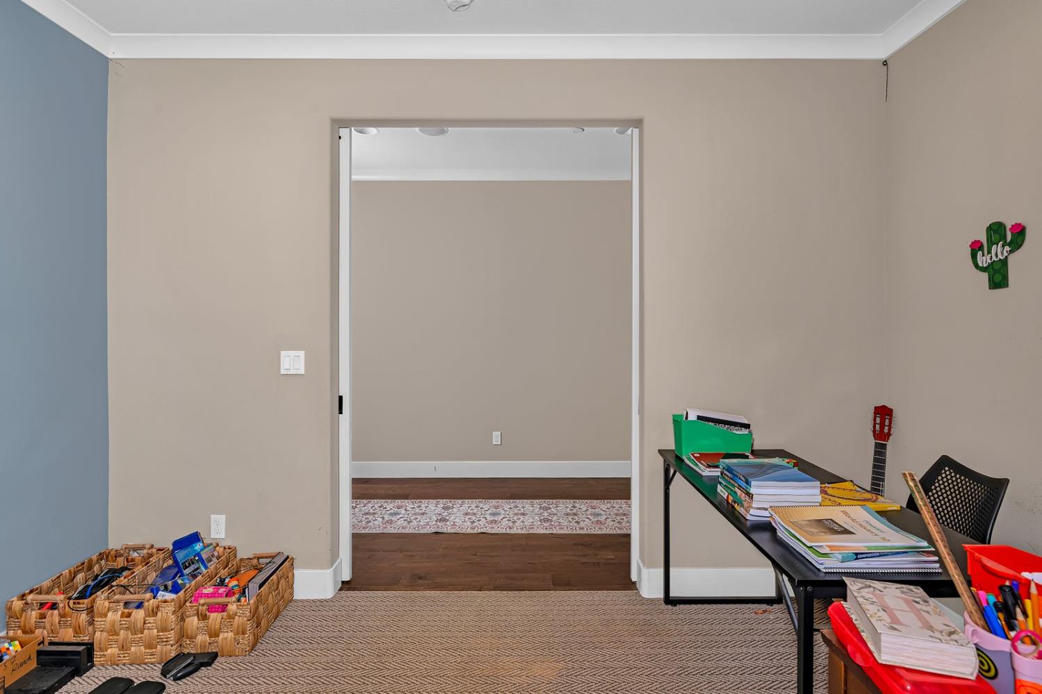 Hollister, California 95023, United States, 3 Bedrooms Bedrooms, ,3 BathroomsBathrooms,Residential,Active,225851