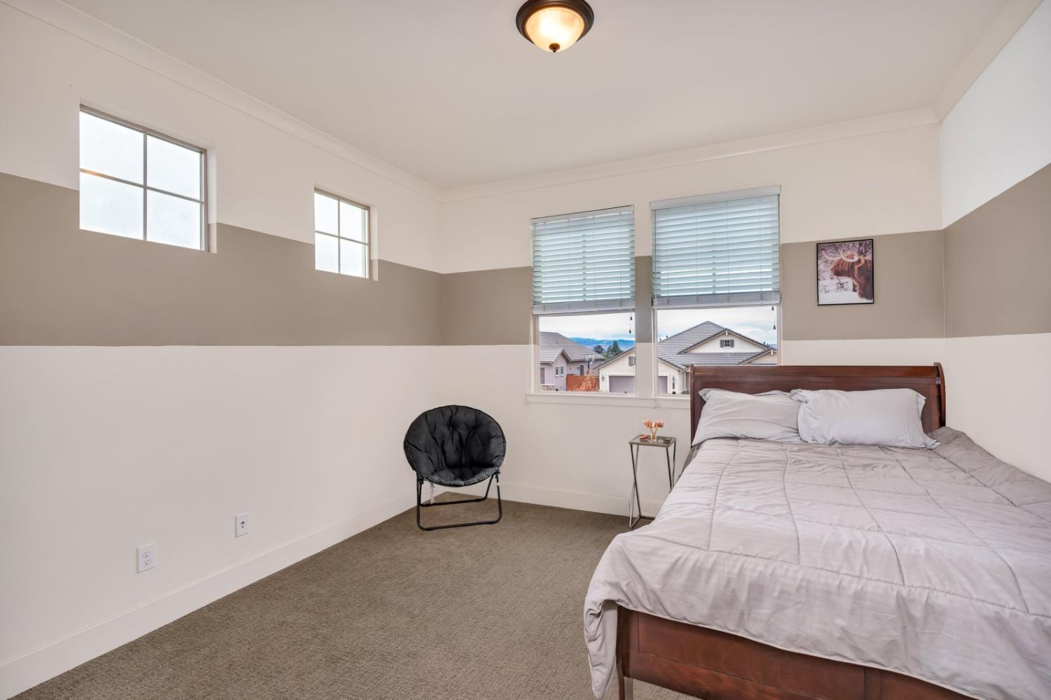 Hollister, California 95023, United States, 3 Bedrooms Bedrooms, ,3 BathroomsBathrooms,Residential,Active,225851