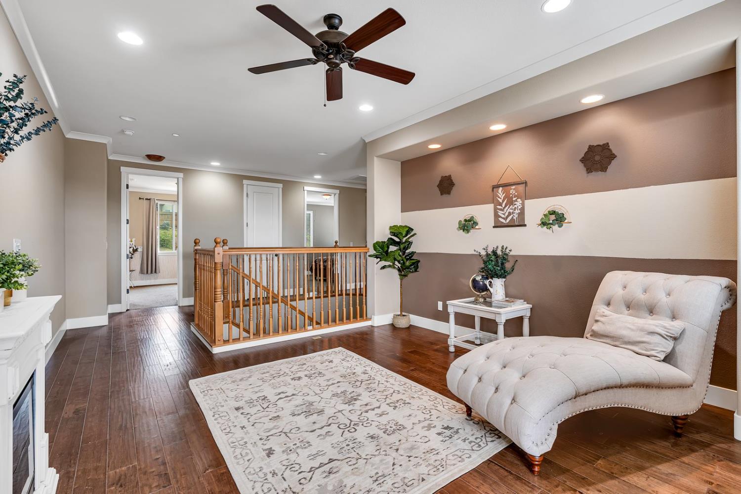 Hollister, California 95023, United States, 3 Bedrooms Bedrooms, ,3 BathroomsBathrooms,Residential,Active,225851