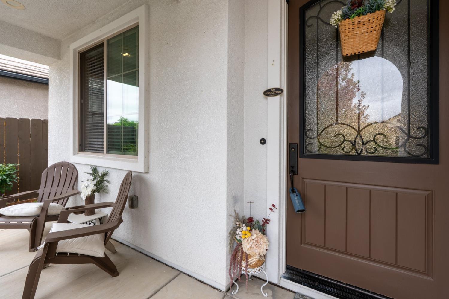 Hollister, California 95023, United States, 3 Bedrooms Bedrooms, ,3 BathroomsBathrooms,Residential,Active,225851