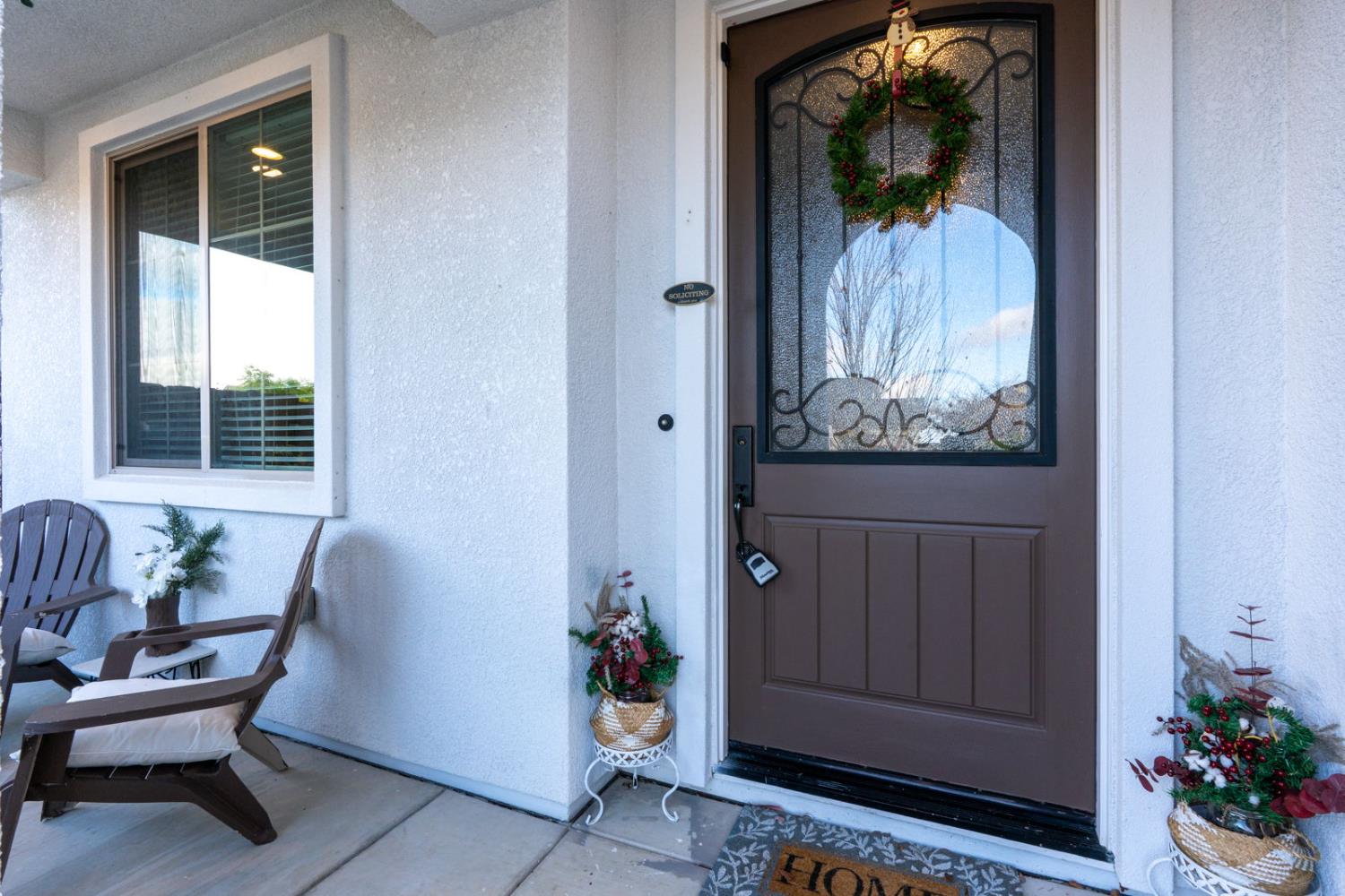 Hollister, California 95023, United States, 3 Bedrooms Bedrooms, ,3 BathroomsBathrooms,Residential,Active,225851