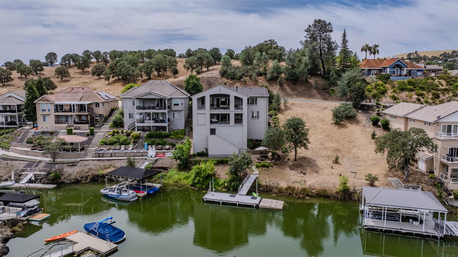 6066 Bluff View Rd
