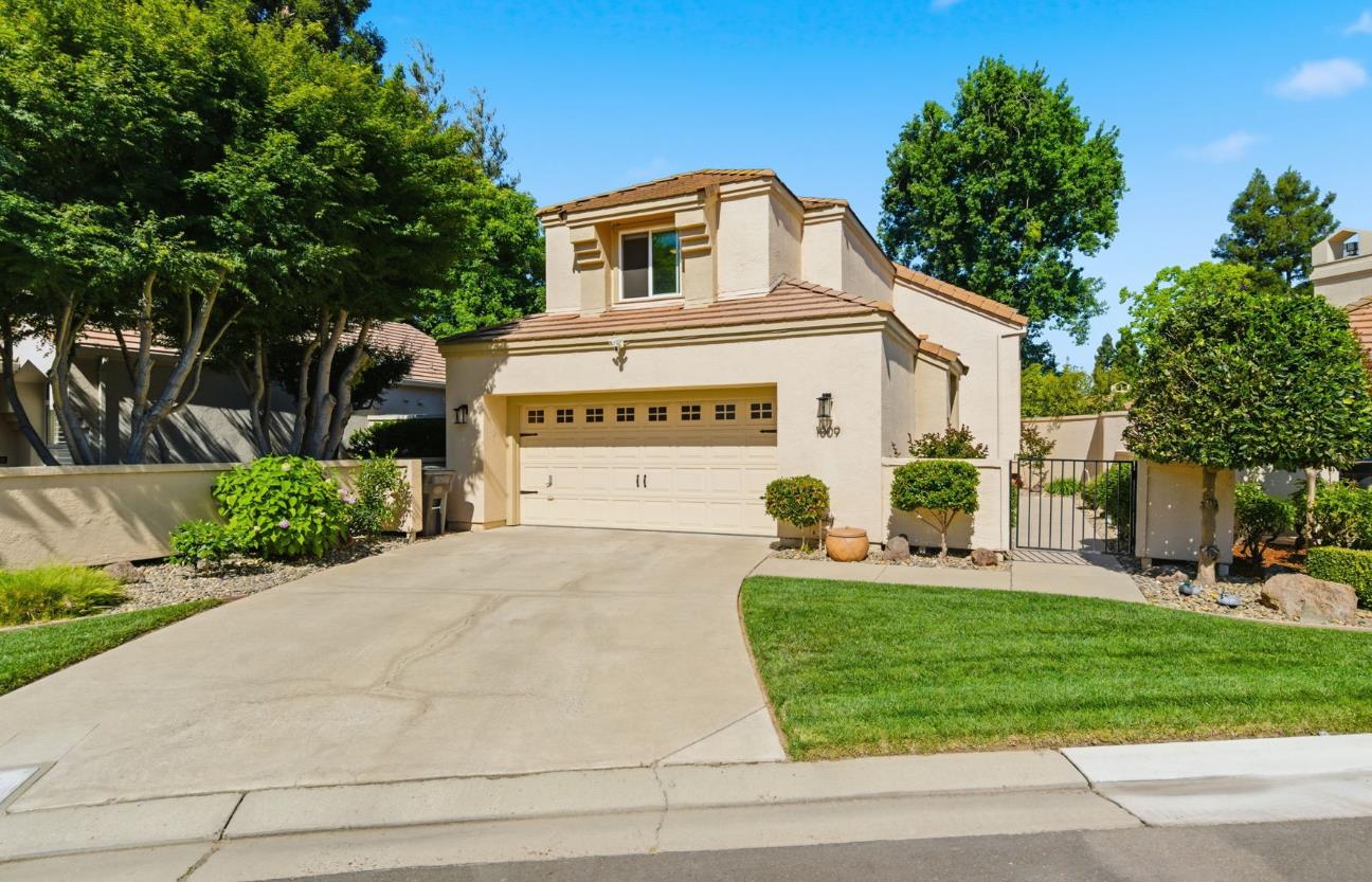 1009 Copper Lake Court