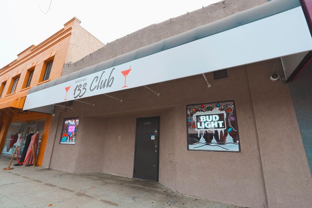 133 W Yosemite Avenue