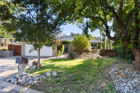 4512 Oak Glen Way Fair Oaks CA 95628