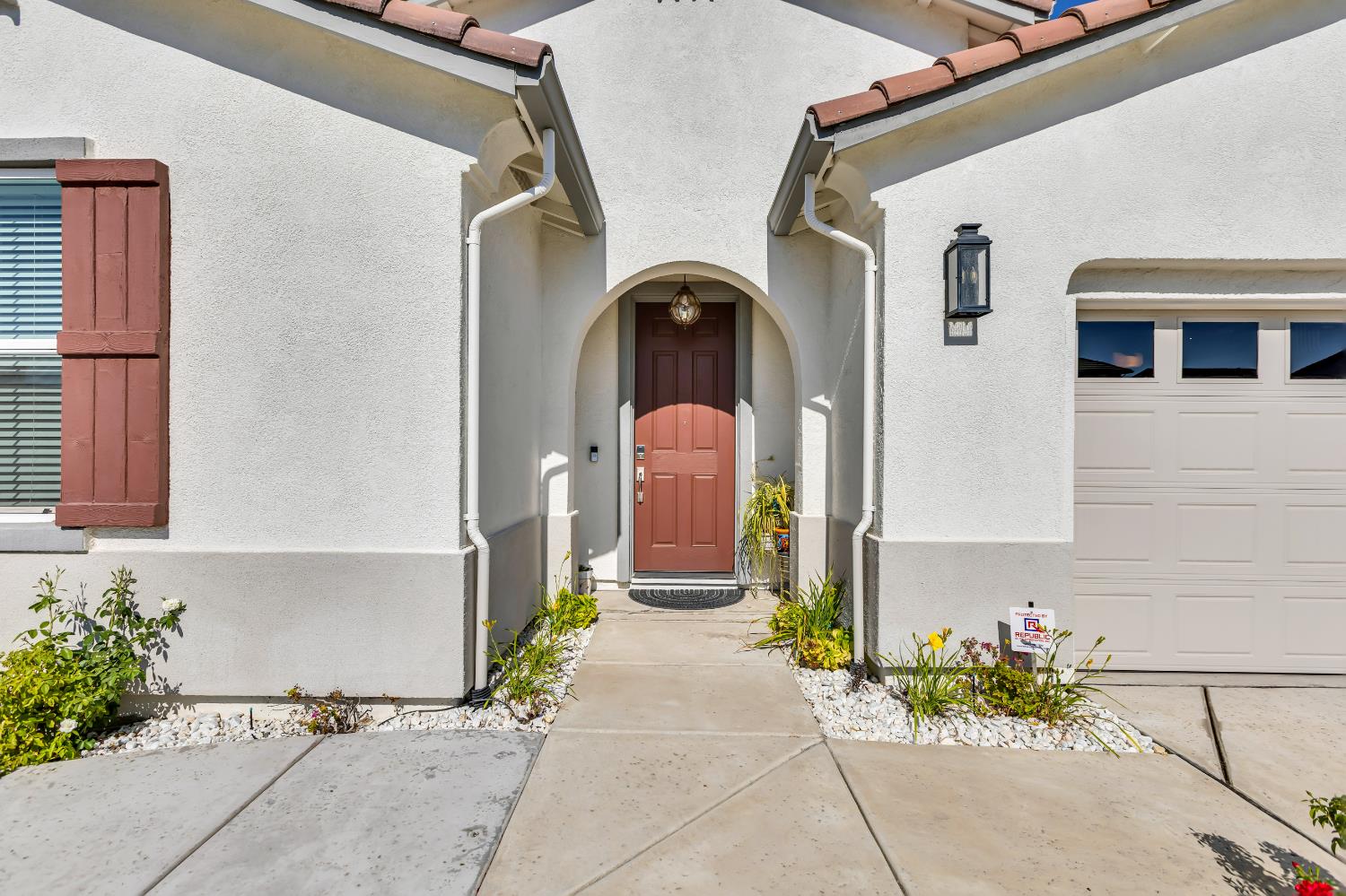 401 Confederation Court