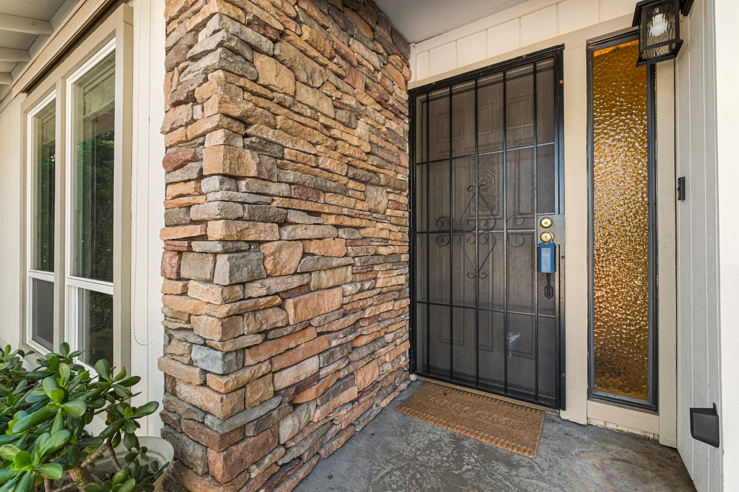 3048 Merrywood Circle