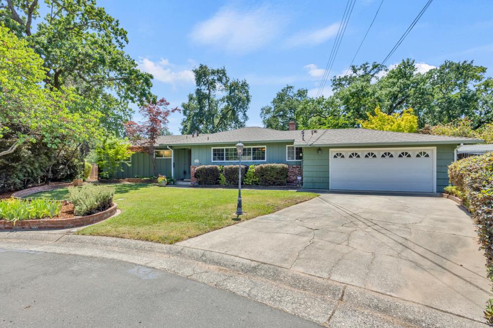 3409 Brookside