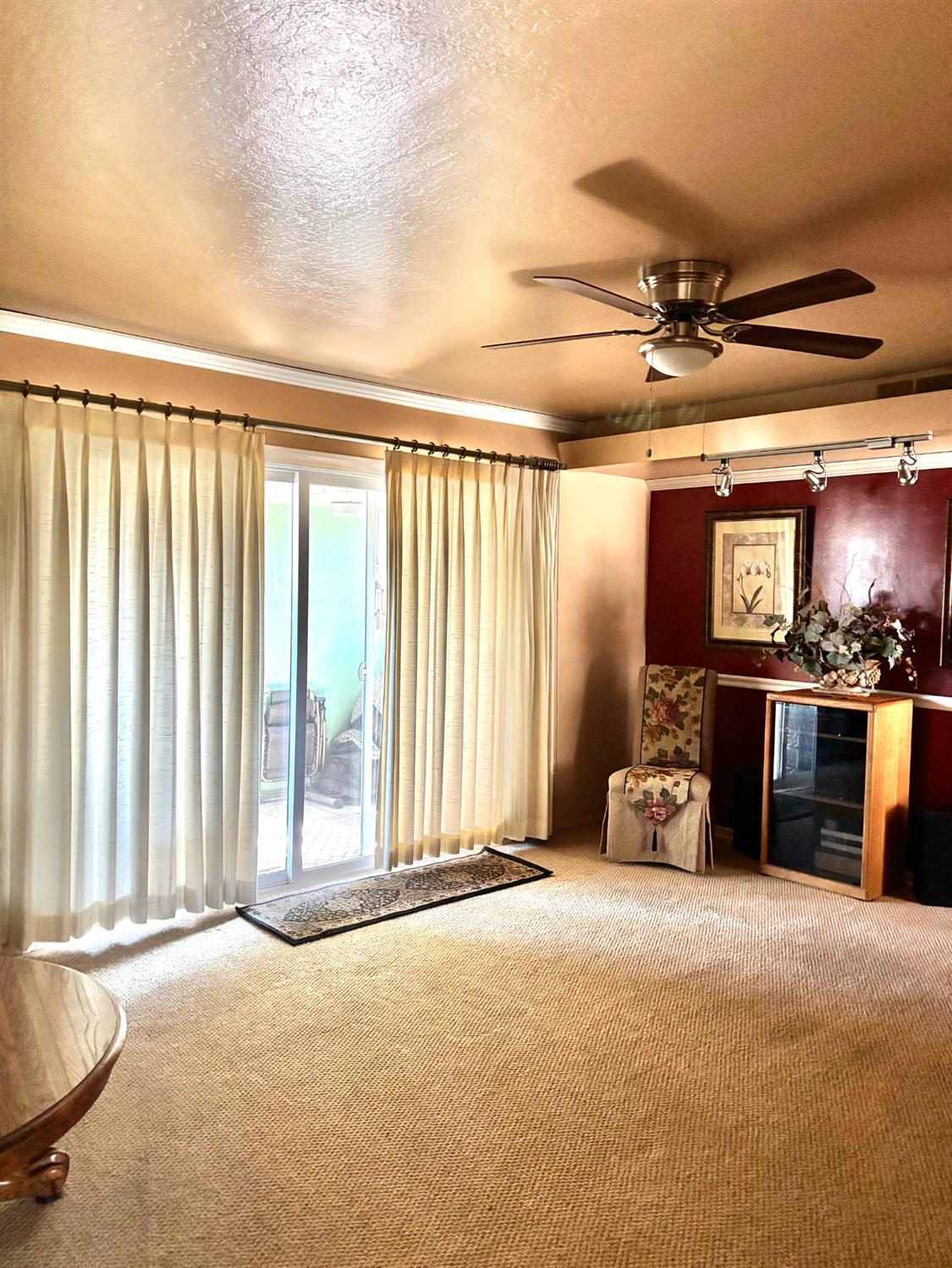 102 E 18th Street 3