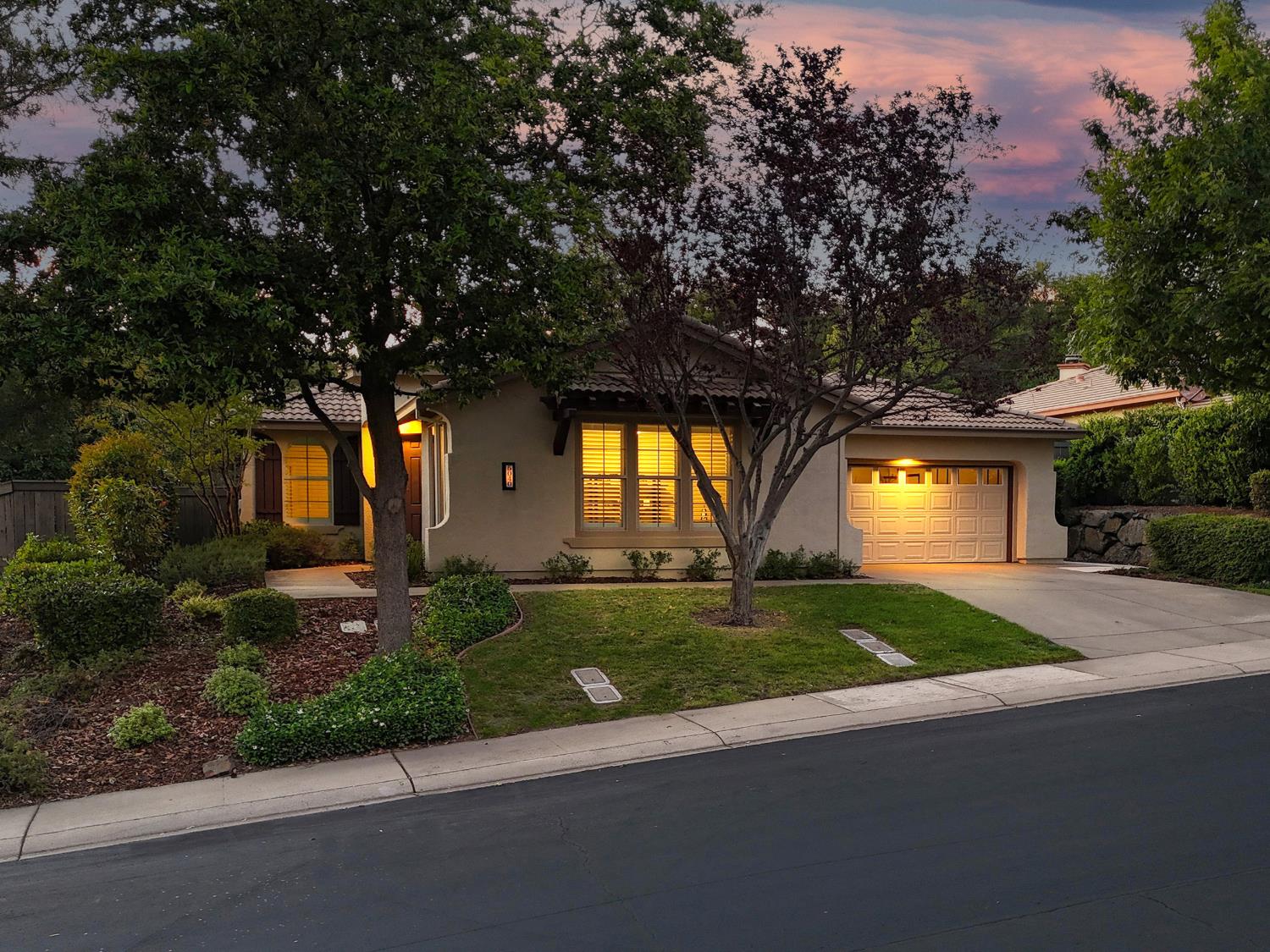 5040 Garlenda Drive