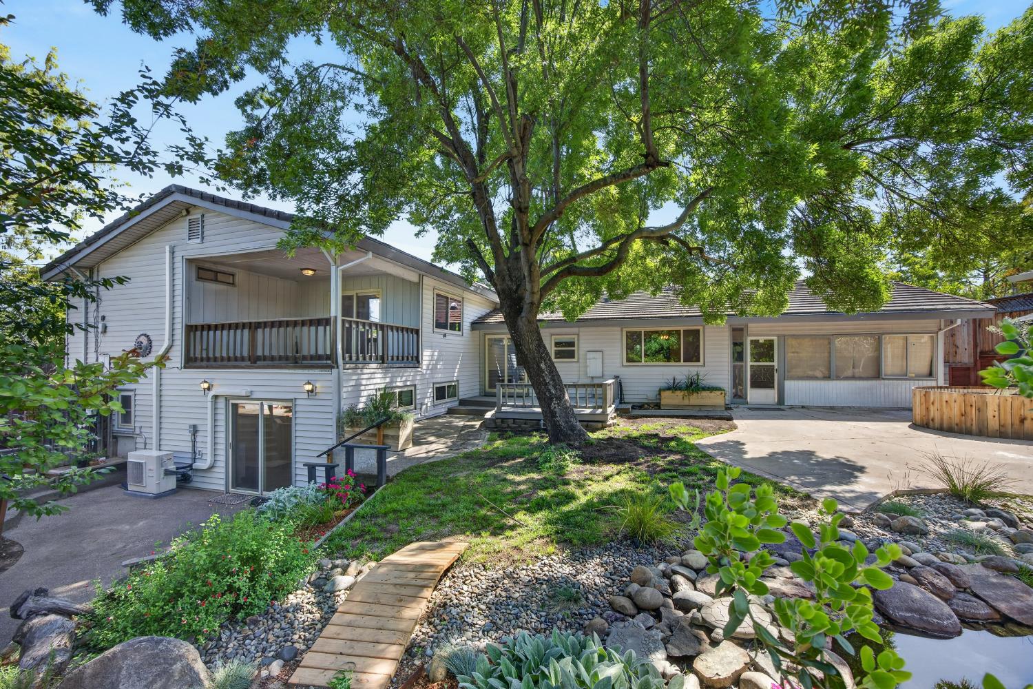 5637 Longwood Way