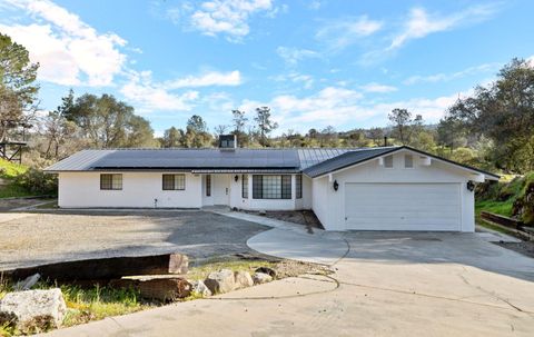 MLS: 225028225