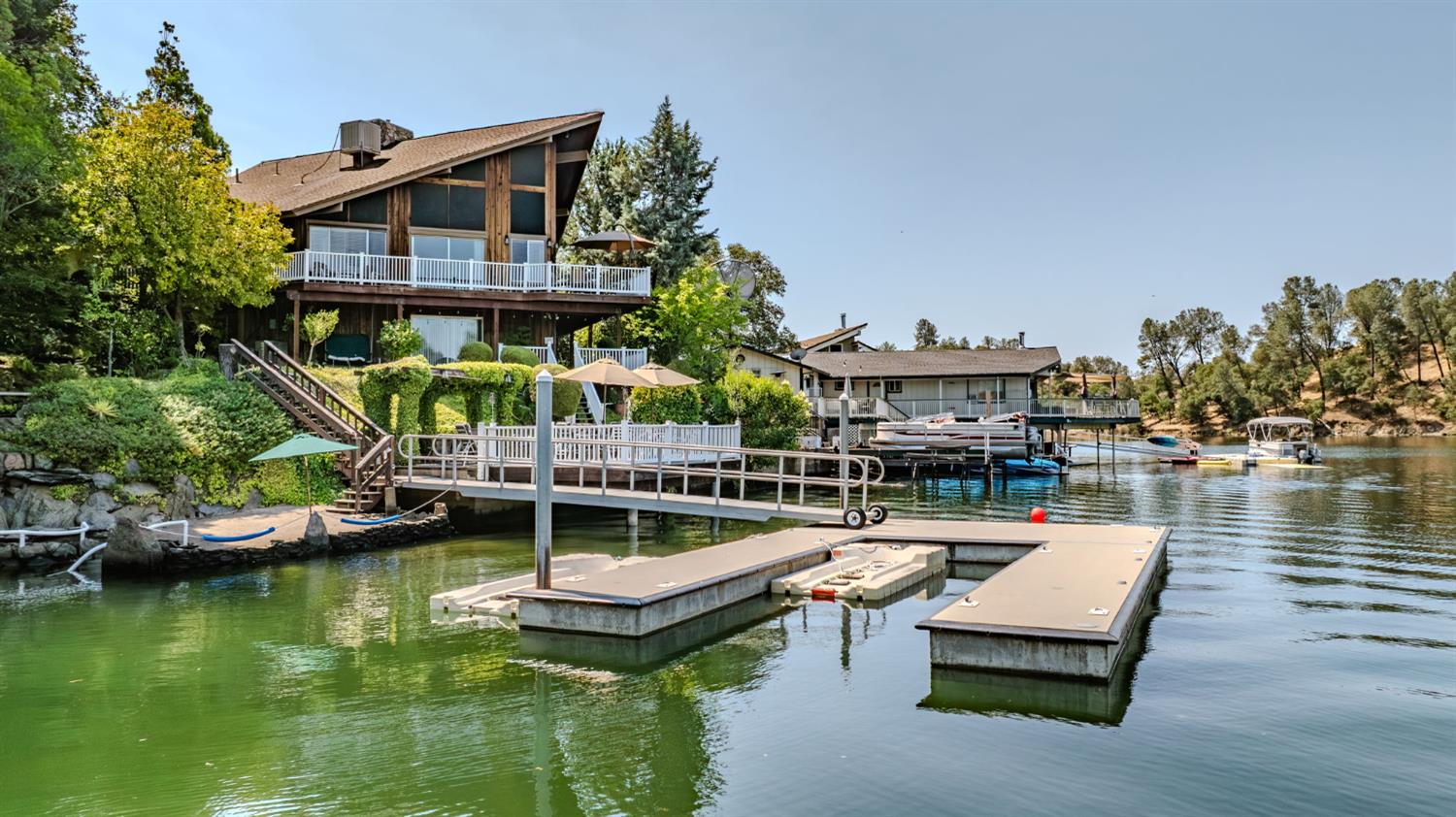 450 Lakeview Rd