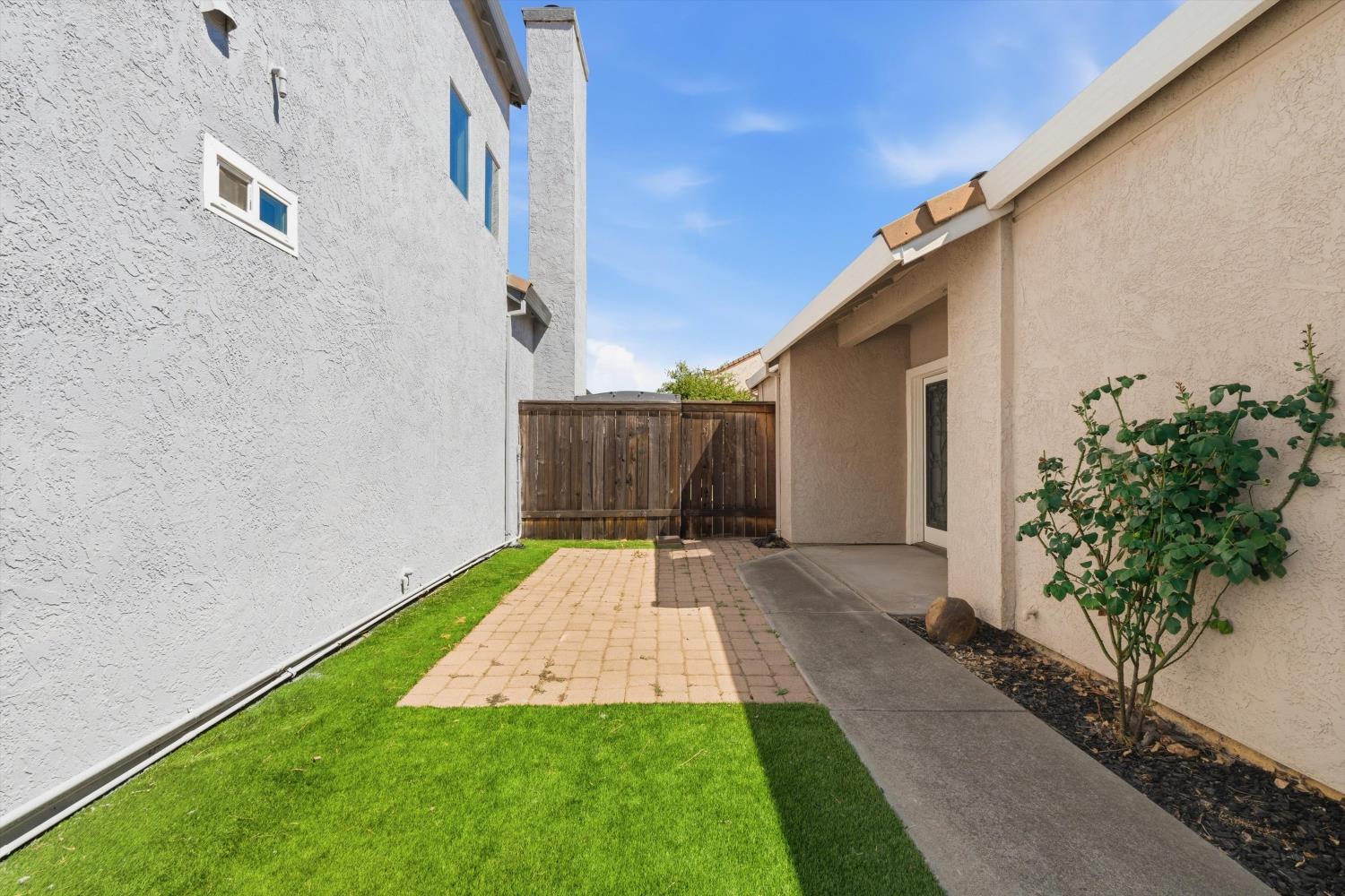 1253 Arbor Court