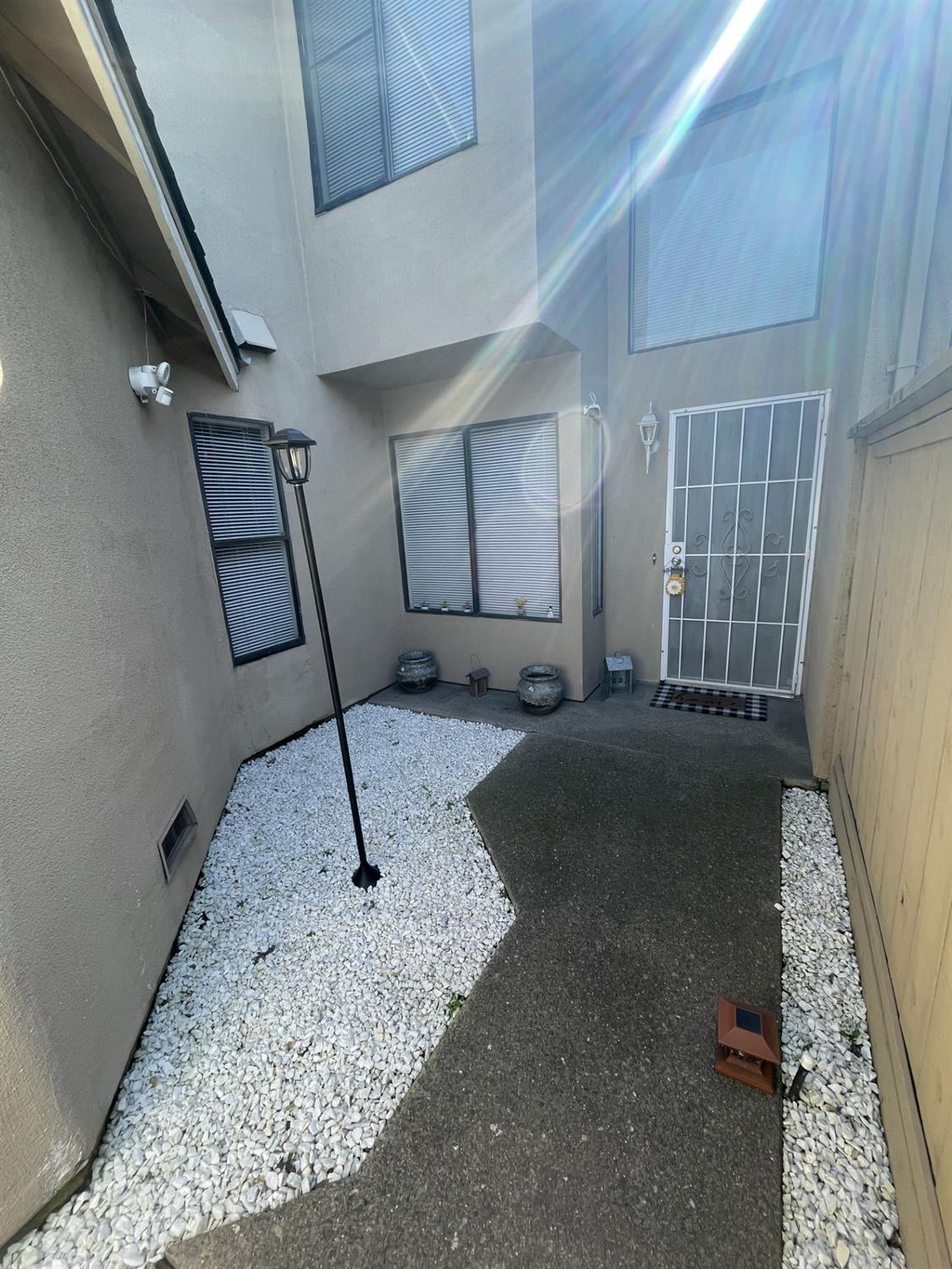 2264 Piccardo Circle