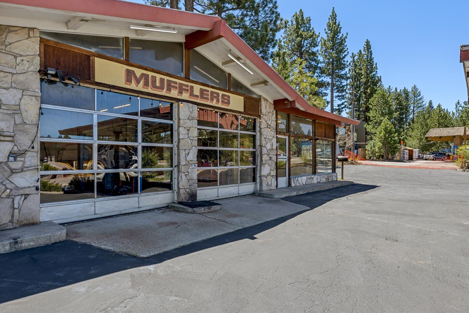 2774 Lake Tahoe Boulevard 1