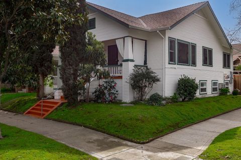 1700 U Street, Sacramento, CA 95818 - #: 225023829