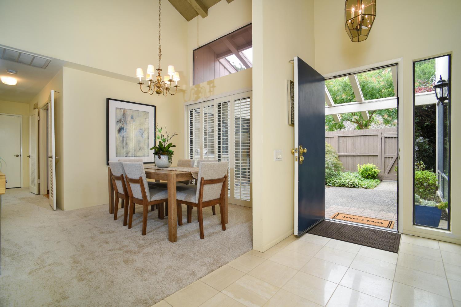 326 Elmhurst Circle