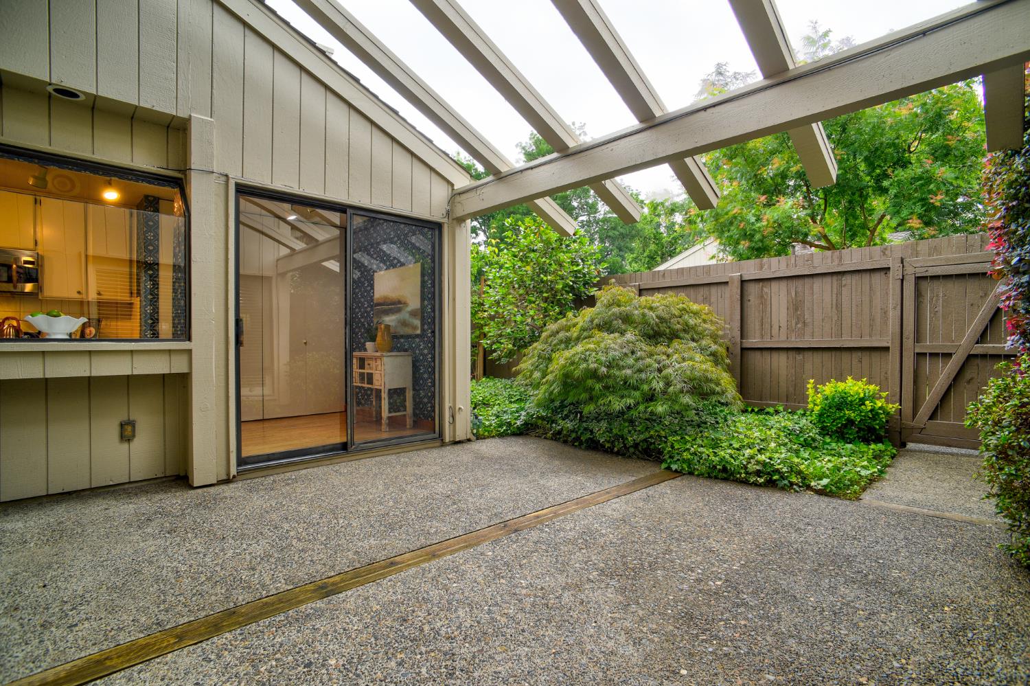326 Elmhurst Circle