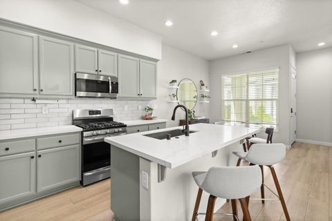 3286 Owl Court West Sacramento CA 95691