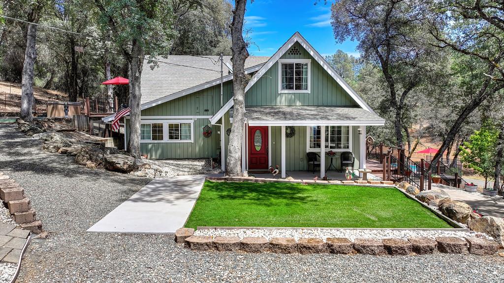 13922 Magnolia Road