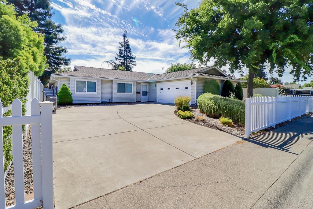 2619 Catalina