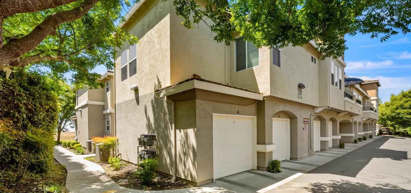 2230 Valley View Parkway 326