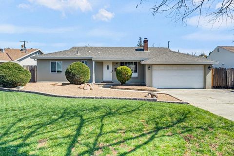 3224 Montclaire Street Sacramento CA 95821
