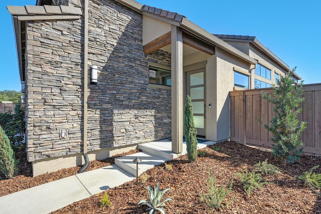 7080 Soleil Way