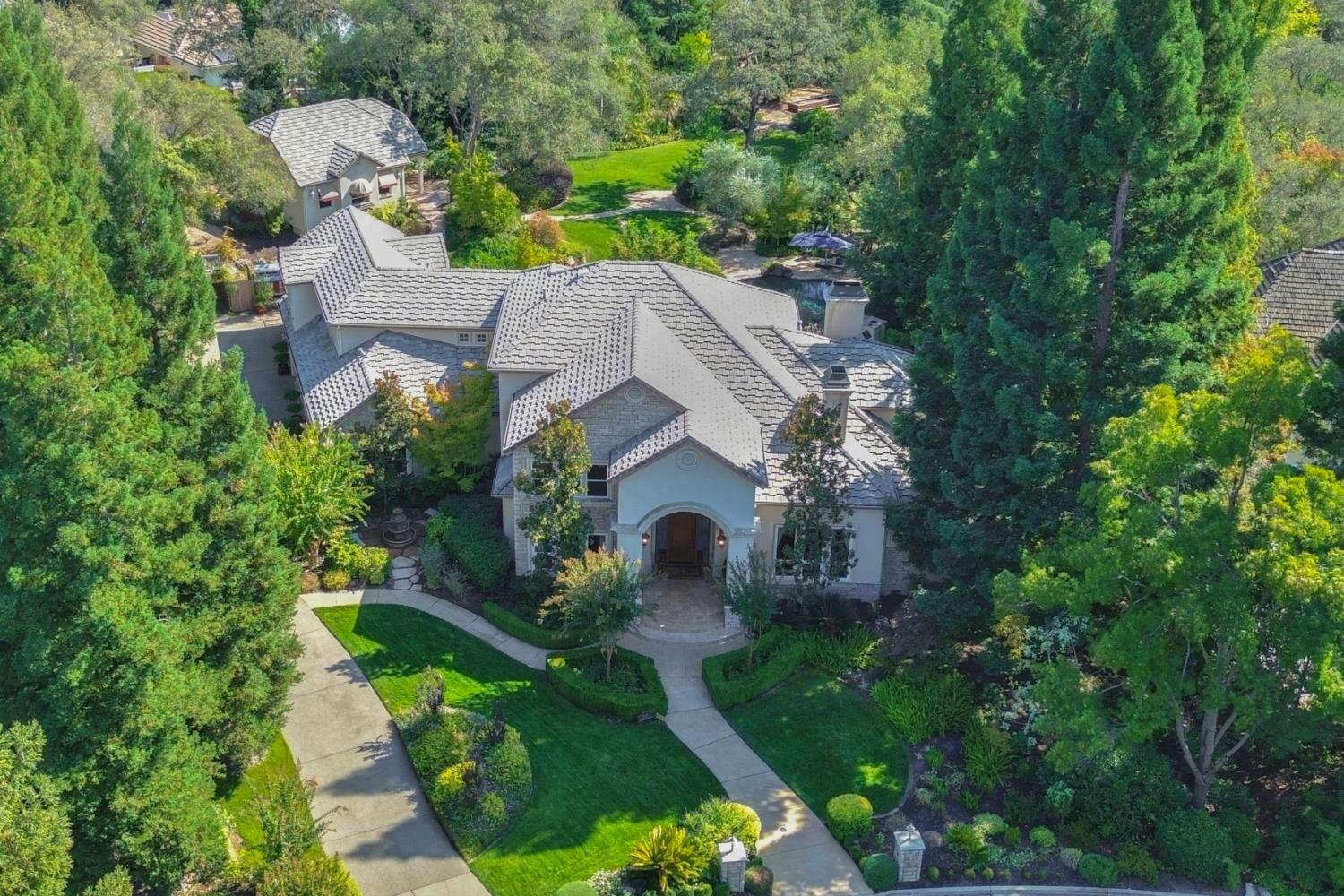 5228 Castlereigh Court
