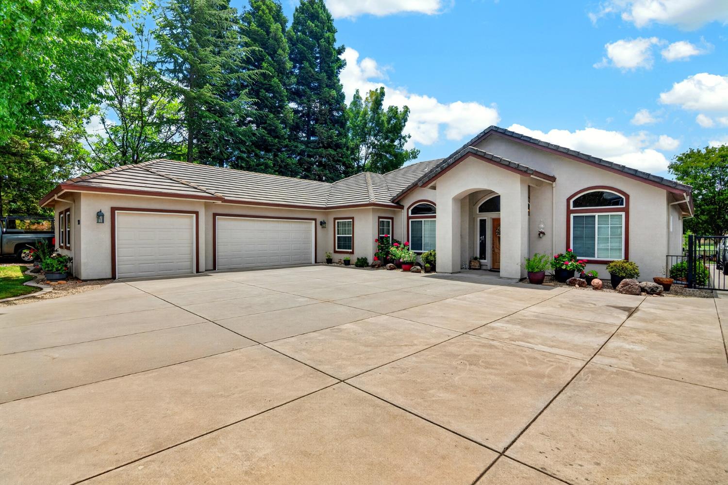 910 Saint Andrews Drive