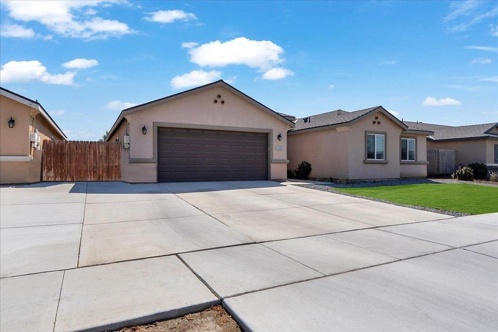 Photo of 2439 Madeline Drive, Hanford, CA 93230 (MLS # 226030829)