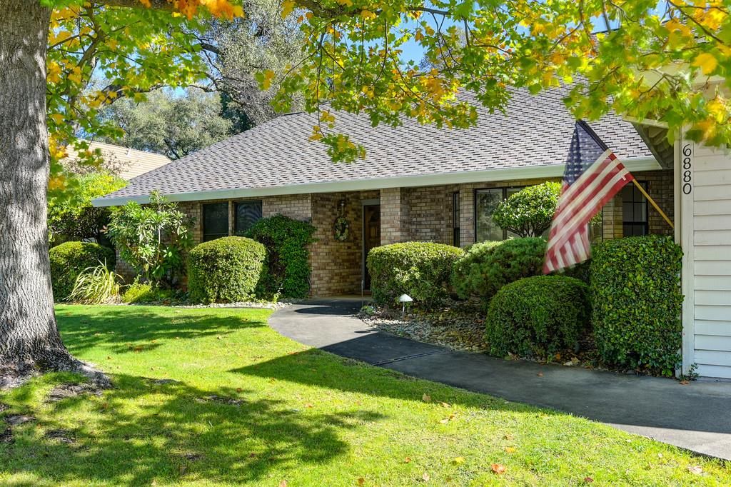 Photo of 6880 Boardwalk Drive, Granite Bay, CA 95746 (MLS # 225138507)