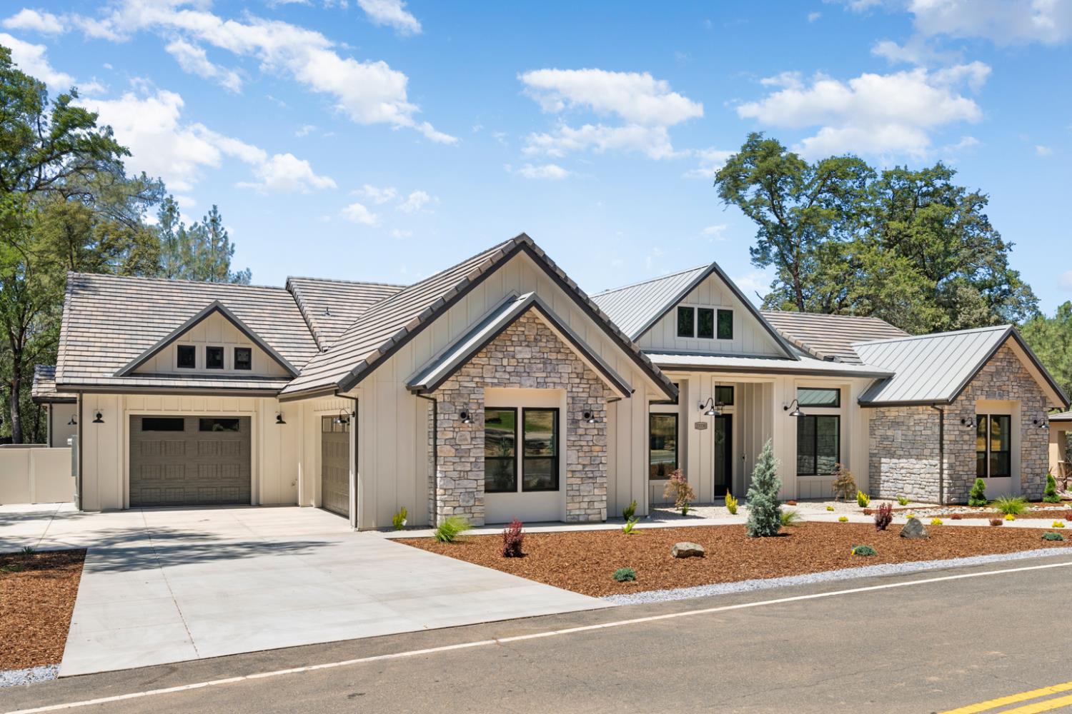 23330 Darkhorse Drive